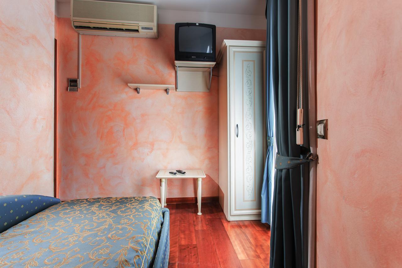 Residence Hotel Bologna 밀라노마리티마 외부 사진